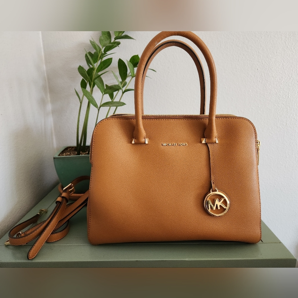 Michael Kors Leather Medium Purse - Camel